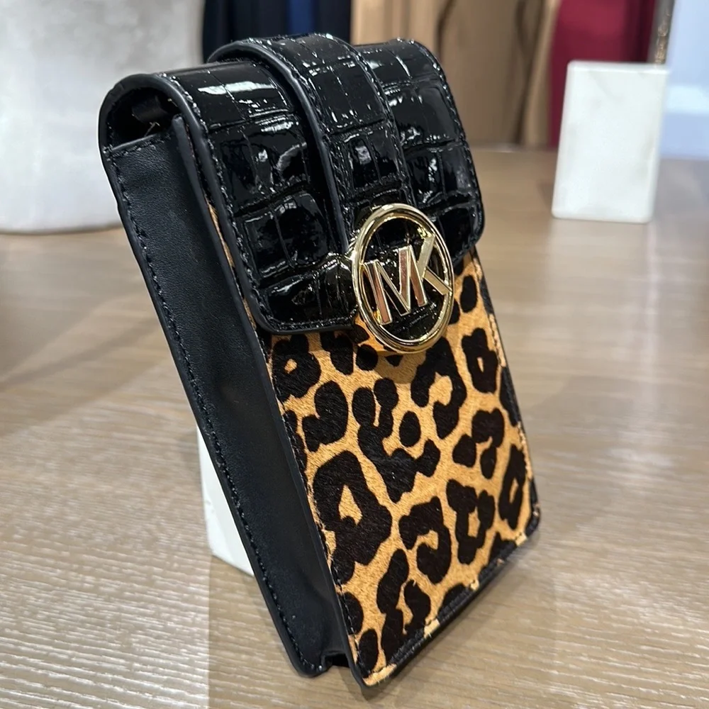 Michael Kors Carmen Leopard Print Logo Small Phone Case Xbody Bag - Picture 8 of 12